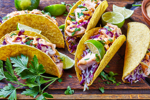 Tacos s morčacím mäsom, slaninou a šalátom (AIP)